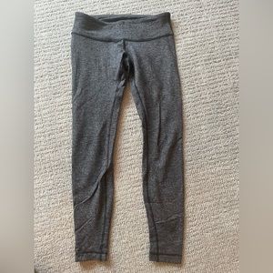 Lululemon full length leggings size 4 herringbone grey